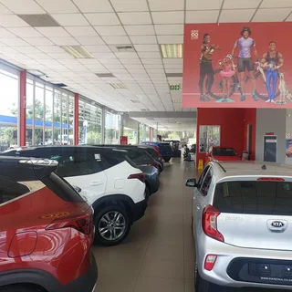 MASSIVE SHOWROOM FACILITY TO RENT WITHIN THE PRIME HATFIELD NODE COMPRISING OF 600 SQM