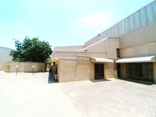 BUILDING TO LET IN PRIME LOCATION