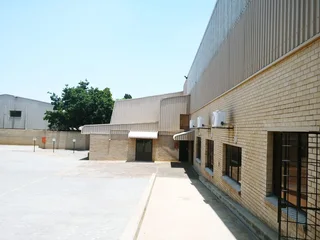 BUILDING TO LET IN PRIME LOCATION