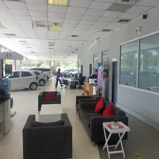 MASSIVE SHOWROOM FACILITY TO RENT WITHIN THE PRIME HATFIELD NODE COMPRISING OF 600 SQM