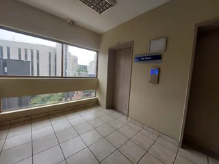 Office Block To Let In Marshalltown