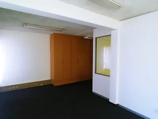 BUILDING TO LET IN PRIME LOCATION