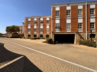 Fourways Golf Park | Modern office for sale in Sandton