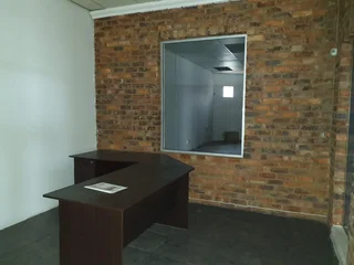 LARGE RETAIL SPACE TO RENT IN THE PRIME HATFIELD NODE WITH EXCELLENT MAIN ROAD EXPOSURE