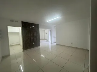 UG07 - 76th 4th street Melville | Beautiful Retail area to lease in Mellville