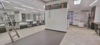 Surrey House Building | Retail Space To Let in Marshalltown