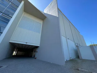 Large standalone property boasting an office and large warehouse component for rent in Kramerville.