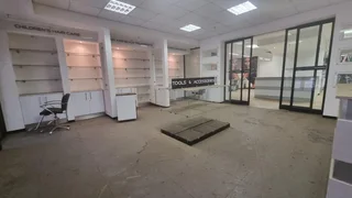 Surrey House Building | Retail Space To Let in Marshalltown