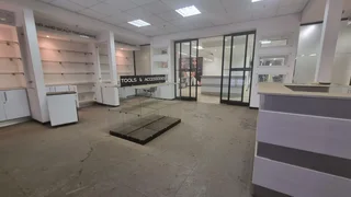 Surrey House Building | Retail Space To Let in Marshalltown