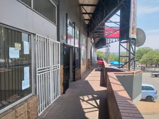REATIL SPACE TO RENT WITHIN SPAR CENTRE - SILVERTON