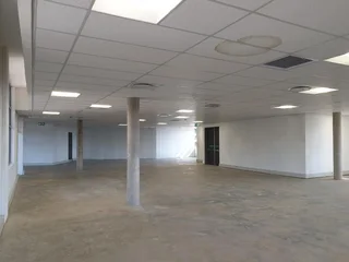 MODERN 5TH FLOOR OFFICE SUITE CONSISTING OF 167.35 SQUARE METERS TO LET IN HATFIELD