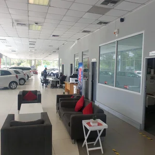 400 SQM SHOWROOM FACILITY TO RENT WITHIN THE PRIME COMMERCIAL NODE OF HATFIELD WITH GOOD EXPOSURE