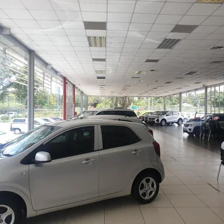 400 SQM SHOWROOM FACILITY TO RENT WITHIN THE PRIME COMMERCIAL NODE OF HATFIELD WITH GOOD EXPOSURE