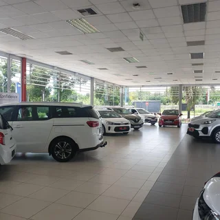 400 SQM SHOWROOM FACILITY TO RENT WITHIN THE PRIME COMMERCIAL NODE OF HATFIELD WITH GOOD EXPOSURE