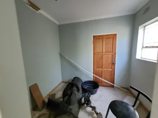 Commercial building to let in Kempton Park