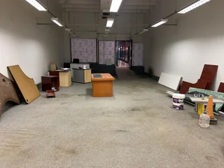 NEAT RETAIL SPACE AVAILABLE TO LET ON SCHOEMAN STREET IN PRETORIA CBD