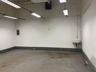 NEAT RETAIL SPACE AVAILABLE TO LET ON SCHOEMAN STREET IN PRETORIA CBD