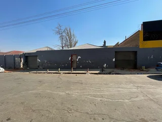 3 ERVEN rolled into 1! Bargain sale in Jeppestown