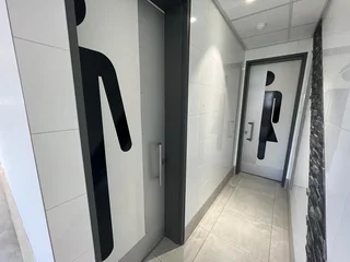 Office space available for rental in AAA-Grade Parktown building