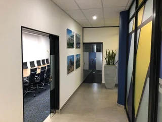 273SQM UP-MARKET OFFICE SPACE TO LET IN LOFTUS PARK BASED IN HATFIELD