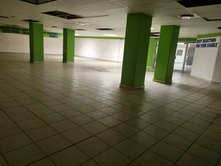 Excellently located commercial/retail office available for rental in Newtown