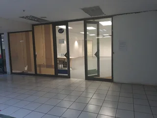 Sunnyside - 111sqm Office Space To Rent Within Barclays Square On Justice Mohammed Street