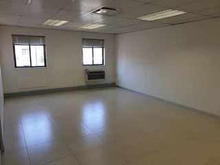 MASSIVE 420 SQUARE METER OFFICE SUITE TO LET IN THE WELL ESTABLISHED HATFIELD NODE