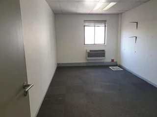 MASSIVE 420 SQUARE METER OFFICE SUITE TO LET IN THE WELL ESTABLISHED HATFIELD NODE