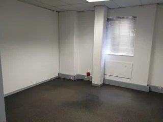 MASSIVE 420 SQUARE METER OFFICE SUITE TO LET IN THE WELL ESTABLISHED HATFIELD NODE