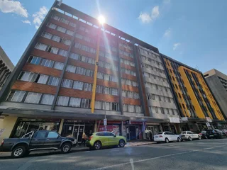 Sambro House: Corner shop for rent in Marshalltown