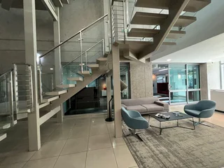 Full commercial office floor available for rental in Illovo