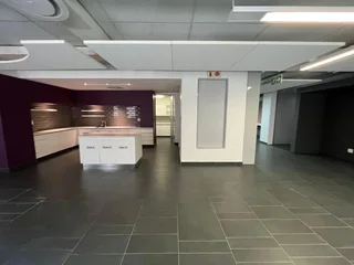 Full commercial office floor available for rental in Illovo