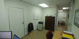 Neat office unit available for sale in Kempton Park