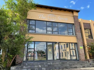 Neat office space available for lease in the Norrdwyk, Midrand area