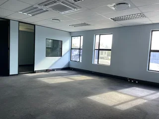 Neat office space available for lease in the Norrdwyk, Midrand area