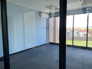Neat office space available for lease in the Norrdwyk, Midrand area