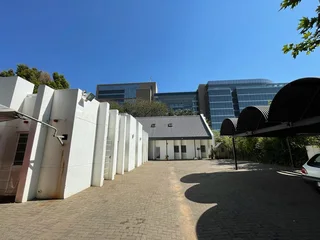 IMMACULATE OFFICE SPACE AVAILABLE FOR SALE IN ROSEBANKE