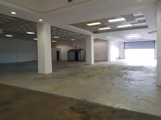 WORKSHOP TO LET IN HATFIELD CORNER