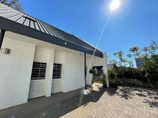 IMMACULATE OFFICE SPACE AVAILABLE FOR SALE IN ROSEBANKE