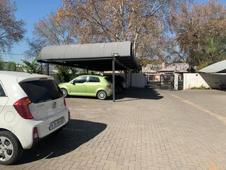 IMMACULATE OFFICE SPACE AVAILABLE FOR SALE IN ROSEBANKE