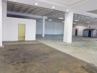 WORKSHOP TO LET IN HATFIELD CORNER