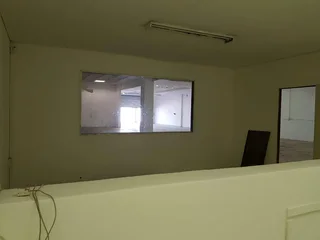 WORKSHOP TO LET IN HATFIELD CORNER