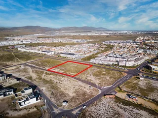 Sandown | Prime 7300sqm Vacant Land For sale On Sandown Road, Parklands North