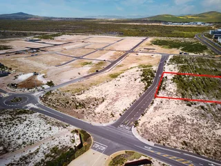 Sandown | Prime 7300sqm Vacant Land For sale On Sandown Road, Parklands North