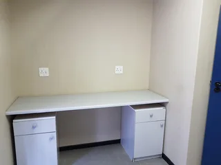 LARGE OFFICE SPACE TO RENT WITHIN THE WELL-DEVELOPED COMMERCIAL NODE OF HATFIELD WITH GREAT ACCESS