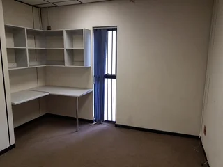 LARGE OFFICE SPACE TO RENT WITHIN THE WELL-DEVELOPED COMMERCIAL NODE OF HATFIELD WITH GREAT ACCESS