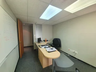 360 SQM OFFICE FOR SALE WITHIN PRO PARK BASED IN PERSEQUOR