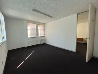 Alto level house | Office to let in Randburg