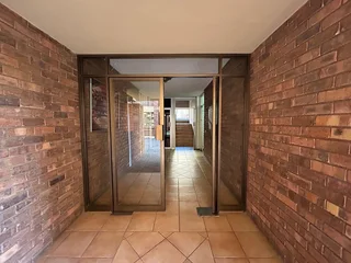 Alto level house | Office to let in Randburg