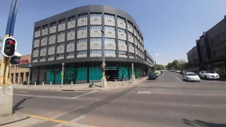Pristine commercial office available for renal in Alberton